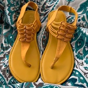 Yellow Rouge Helium sandals